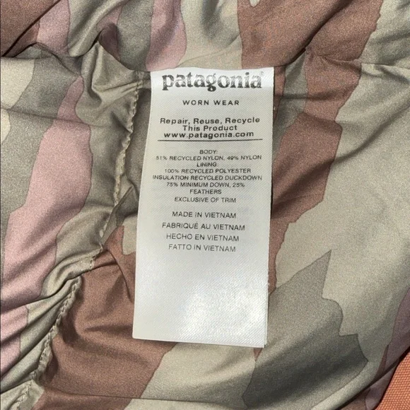 Patagonia Women's Puffer Jacket - Dusty Rose/Pale Peach - Picture 4 of 13